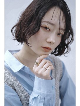 リリアン(ReLien) ゆるふわウェーブボブ