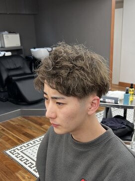 ザデイトウキョウ 表参道 青山(THE DAY TOKYO) テーパーフェード/メンズカット/大人メンズ/刈り上げショート