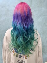 カー(KAH)&nbsp;派手髪　グラデーション　レインボー　マニパニ　ロング