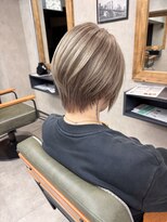 サニー 渋谷(SUNNY)&nbsp;ショートボブ、ブリーチ、ダブルカラー、ミルクティーベージュ