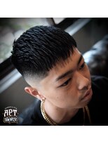 エーピーティートアウエスト(APT. TOR WEST)&nbsp;Crop Skin fade