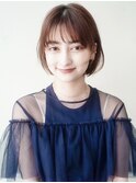 顔まわりレイヤーが大人可愛い♪ぱつっと耳かけ小顔ボブ