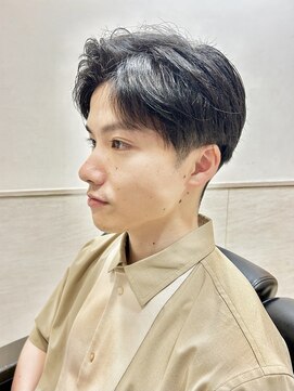 ヨシザワインク プレミアム 築地店(YOSHIZAWA Inc. PREMIUM) センター分け/ツーブロ/ナチュラルヘア/刈り上げ/10代/20代/学生