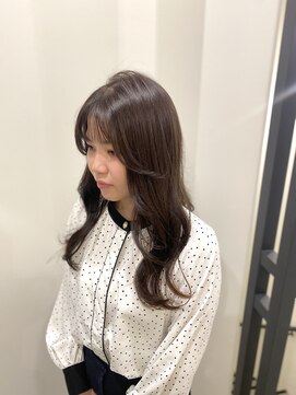 ユニコ(unico) 韓国風カット　顔まわりレイヤー　小顔カット