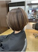 ショートボブ