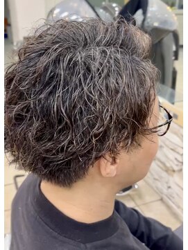 ディータ(Dita) 波打ちツイストパーマ×センターパートin大宮メンズカットパーマ