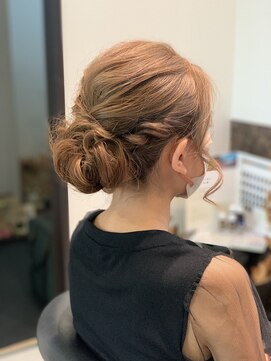 ドレスヘアゆるふわ巻き大人気！ヘアアレンジ大人美人