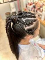 パシャ(Pasha) ダンスに☆コーンロウ風ヘア