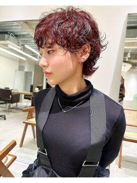 ホロ(hollo) マッシュウルフパーマ　ショートウルフミディアムレイヤーパーマ