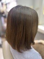 アオ 花咲町(a-o)&nbsp;艶でるミディアムベージュボブ♪