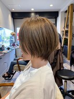 ラヴィエール(Laviere) オリーブベージュ×おしゃれショート