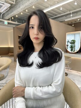 マシェリー バイ ロンド 金山(Ma cherie by Lond) 髪質改善インナーカラー前髪カット韓国ダブルカラー