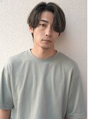 スーツ短髪ツーブロックセンターパート黒髪シークレットパーマ