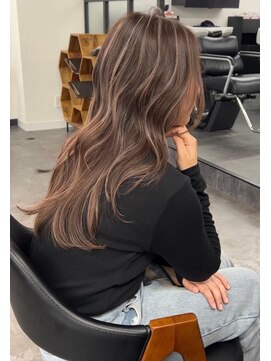 リティー バイ ジルブラン(Lity by JILBLAN) レイヤーカット/ハイライトカラー/イルミナカラー[鹿児島中央駅]