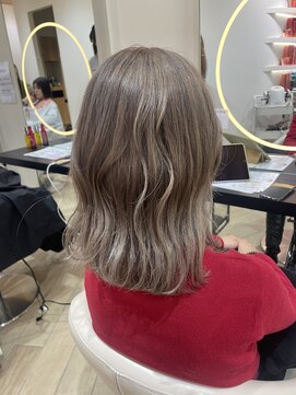 アーチバイケンジ(arch by kenje) ブリーチ2回★ホワイトグレージュ