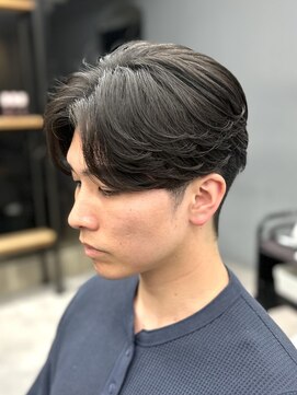 オーバルバイアピッシュ(OVARL by apish) 毛流れセンターパート/ニュアンスパーマ/フェザーパーマ/原宿