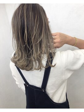 ルーフ 町田店(LUFE) 【LUFE町田】バレイヤージュスタイル×グレージュ 担当三宅