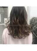 【横浜美容室ネイミーズ】グラデーションハイライトセミロング