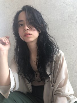 サンプラス(san+) 【柏原良亮】ニュアンスパーマ×ウルフロング