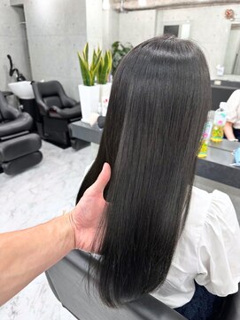 エンディアリング 東銀座(Endearing) 黒髪/グレーベージュ/レイヤーロング/前髪パーマ/銀座/東銀座