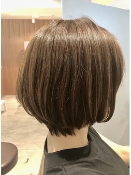 エクレ(eclet) 美人シルエット★くびれショートボブ♪stylist 清水