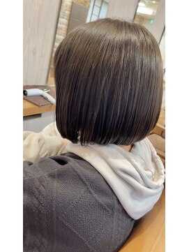 ヴィサージュクルー(VISAGE crew) 艶×内巻きボブ