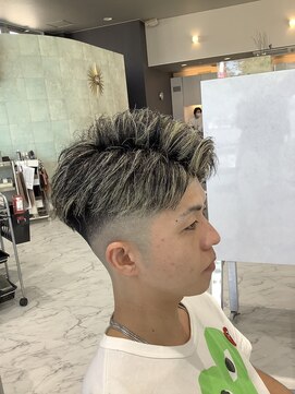 ハーツヘアーズ 五日市店(HEARTS hair's) ハイライト　フェードカット