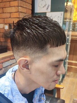 スリーセント 栄(3/cent) クロップ/フェード/ダークアッシュ韓国マッシュニュアンスパーマ