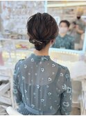結婚式 二次会 お呼ばれ ゆるふわアップスタイル×ゴールドピン