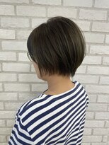 アッシュ 稲田堤店(Ash) オリーブベージュ×丸みショートボブ