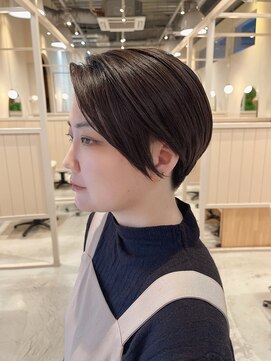 シダ(sida) 茨木 レイヤーショート 大人女子