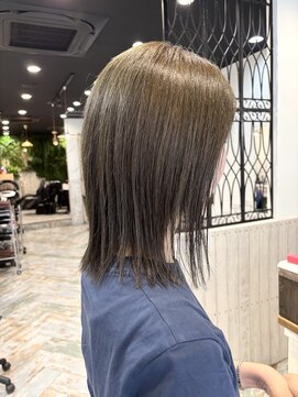 リノナ(Linona) ロングショートワンカールパーマカーキグレージュ前髪錦糸町