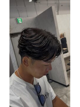 オム ブランシェ(HOMME BLANCHE’) 【Seira】強めニュアンスフェザーパーマスタイル