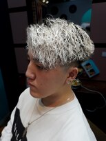 メンズグルーミングナンバーナイン(MEN'S GROOMING NUMBER NINE)&nbsp;ホワイトメッシュ/メンズパーマ/フェードカット