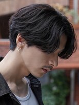 フィフス(fifth)&nbsp;原宿ニュアンスパーマ毛流れセンターパートカットビジネスヘア