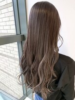 アトレ 福岡大名店(attrait)&nbsp;グレージュロング×透明感重視のツヤ髪スタイル
