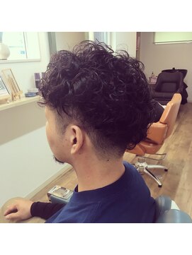 ブラッシュ メンズ ヘアー(BRUSH MEN'S HAIR) カーリーパーマ