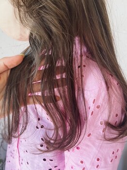 ジラソル(girasol)の写真/【扇町駅/天満駅すぐ】透明感のあるカラーStyleが人気☆髪に優しい薬剤でダメージを抑えた艶感のある髪に