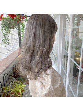 メロウシルフィ(Mellow sylphy) グレージュカラー