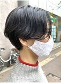 センターパート ダークアッシュ 毛流れパーマ