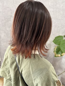 ルーツ(Roots) インナーカラー/オレンジカラー/ウルフカット