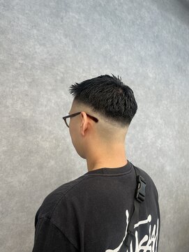 メンズサロン キング 梅田店(Men’s salon K!ng) フェザーパーマ/波巻きパーマ/ツイストスパイラル/メンズカット