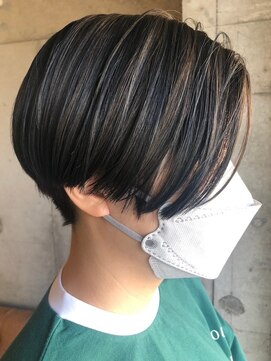 ヘアーアンドメイク ファット(Hair&Make PHAT) 白髪ぼかし大人可愛い小顔前下がりワンサイドショートボブカット