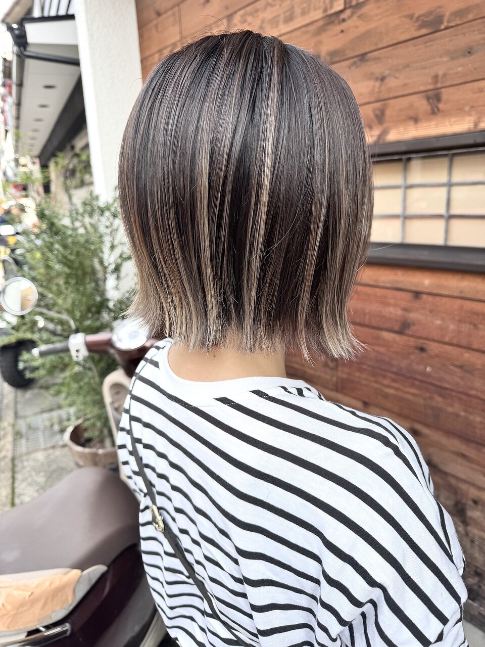2026年冬】切りっぱなしボブ デザインカラーの髪型・ヘアアレンジ