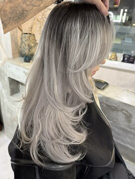 レイヤーウルフ/バタフライカット/ハッシュカット