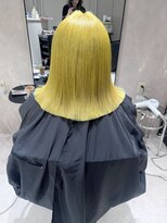 エラ(ere) アンニュイイエローカラー ハイトーンボブ ピスタチオカラー