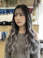 チオ(Chio) シールエクステで叶える!地毛を傷めないシルバーエクステ