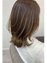 トップシェイプ(TOP SHAPE) くびれ外ハネボブ×透け感ハイライト