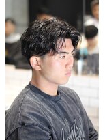 キングスマントーキョー カットクラブ 中野(KINGSMAN TOKYO CUTCLUB)&nbsp;ニュアンスパーマ/ツイストスパイラル/フェード[中野/MEN'S]