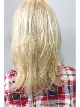 ノラ シンディ(NORA CYNDY) クリアホワイトカラー☆